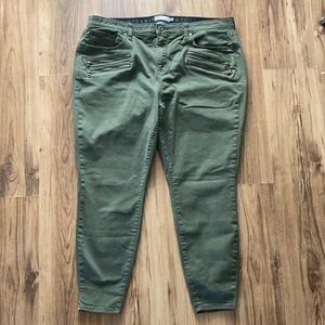 TORRID sky high skinny pants with extra zippers jeans